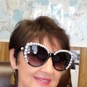 Meet your Posher, Gail